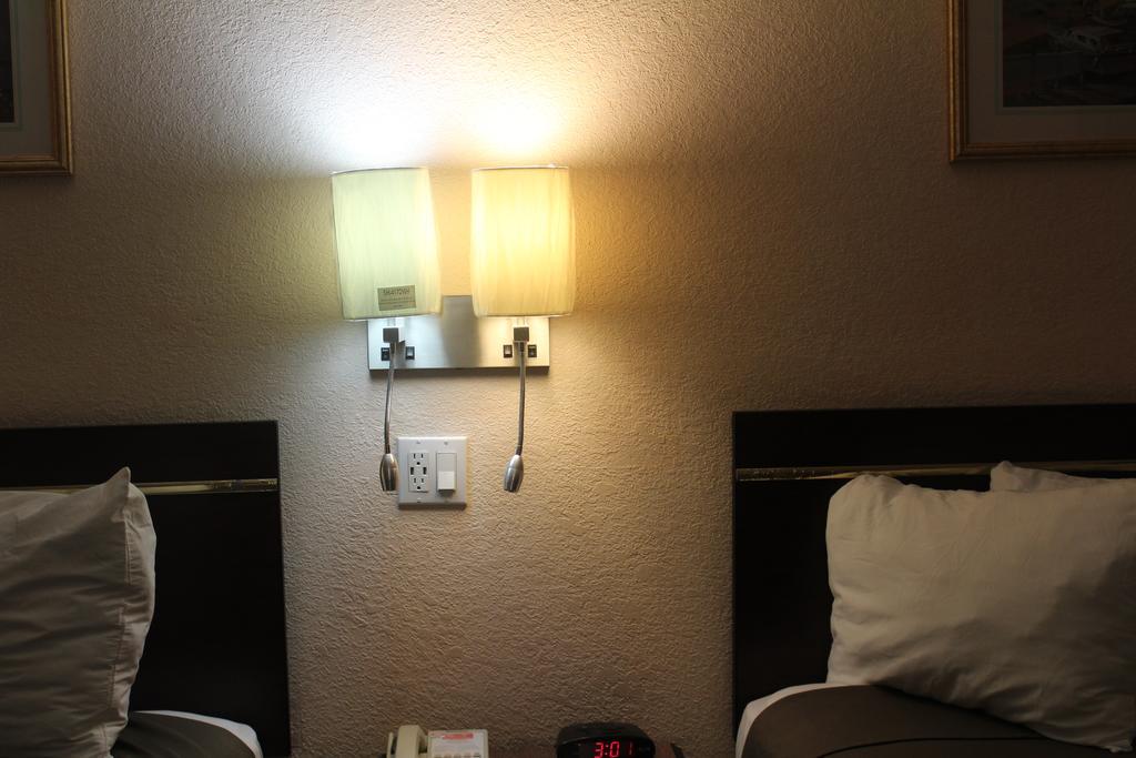 Americas Best Value Inn-Near Nrg Park/Medical Center Houston Esterno foto